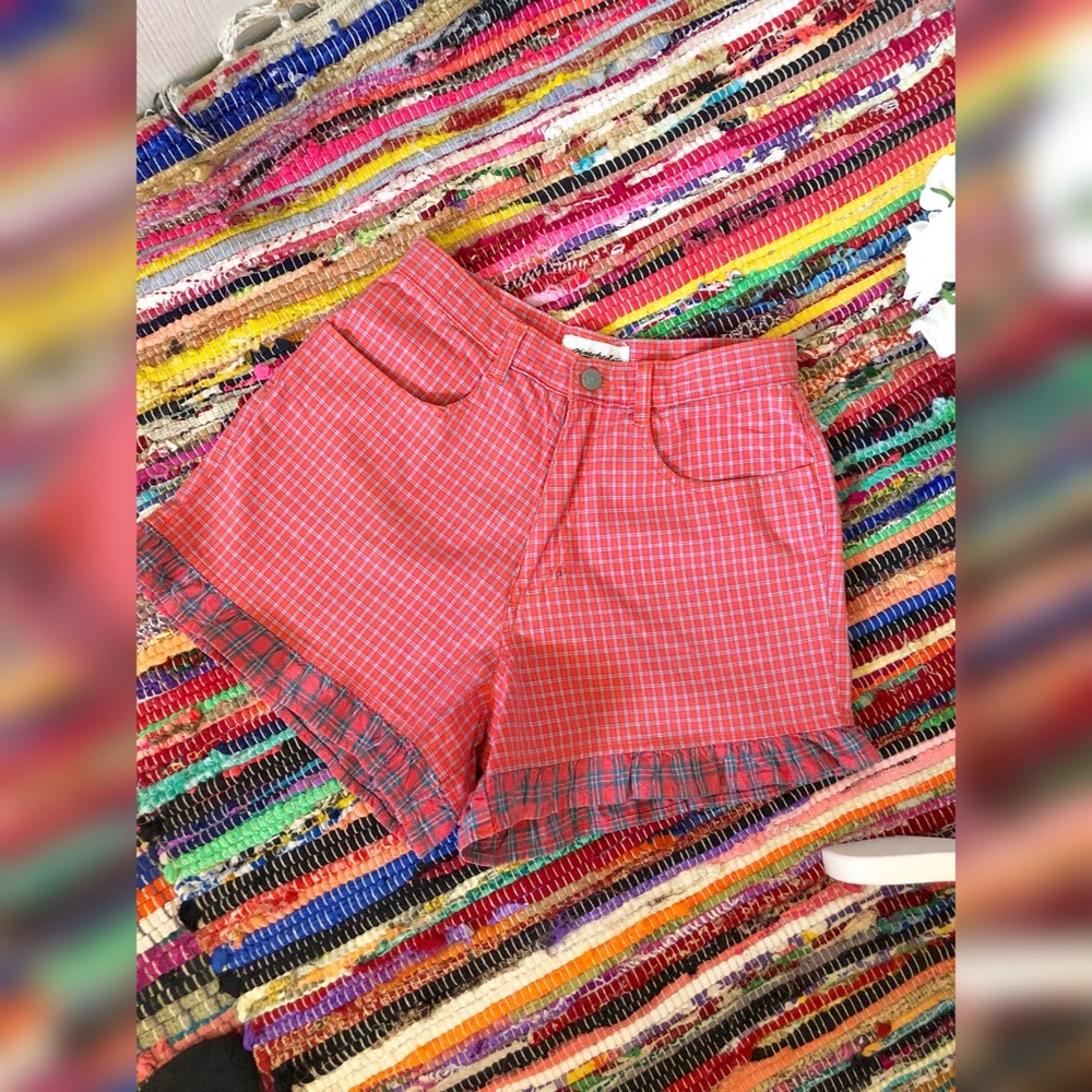 Pink/Salmond Shorts with a ruffle